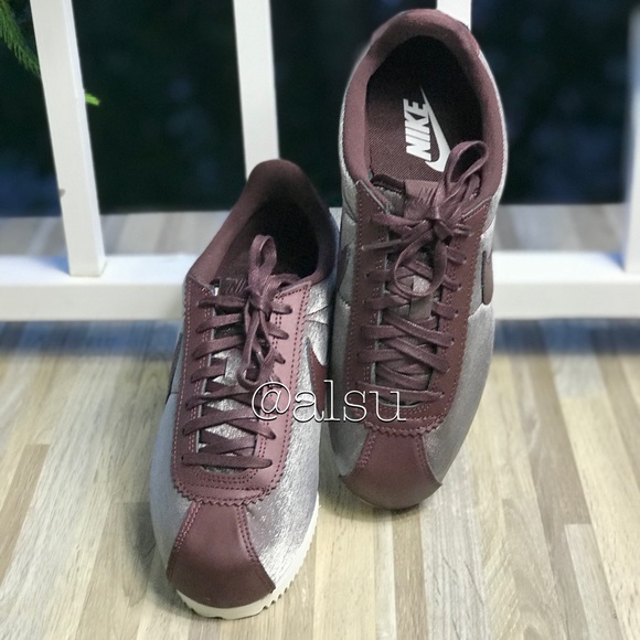 NWT Nike Classic Cortez Maroon WMNS - Picture 5 of 8